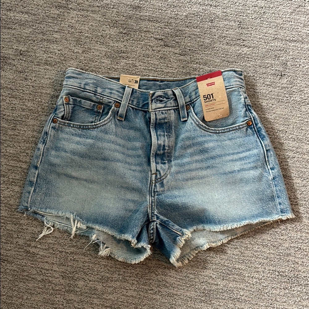 Levi's Blue Jean Shorts High-Waisted Distressed size 28 NWT
